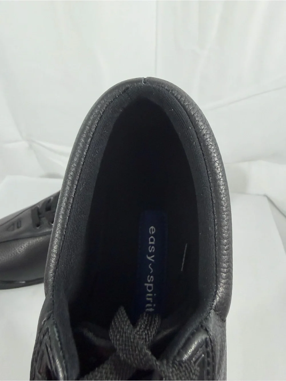NWT Easy Spirit Women’s Size 7.5W Black Leather Lace-Up Shoes